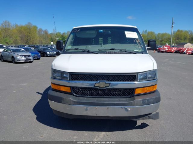 1GCWGAFGXJ1905387 Chevrolet Express 2500 Work Van