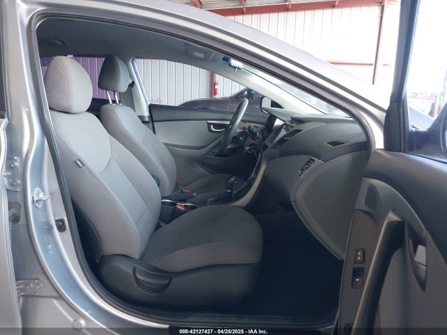 5NPDH4AE8GH734409 Hyundai ELANTRA SE