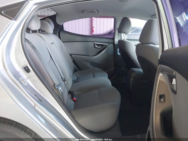 5NPDH4AE8GH734409 Hyundai ELANTRA SE