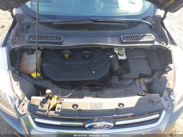 1FMCU9J9XGUC32994 Ford Escape Titanium