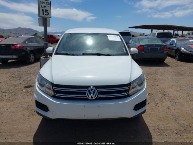 WVGAV3AX5EW580879 Volkswagen TIGUAN S