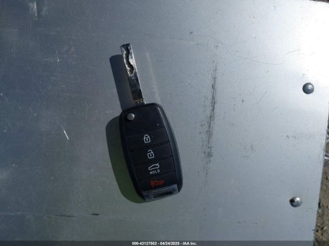 5XXGT4L35JG179378 KIA Optima Lx