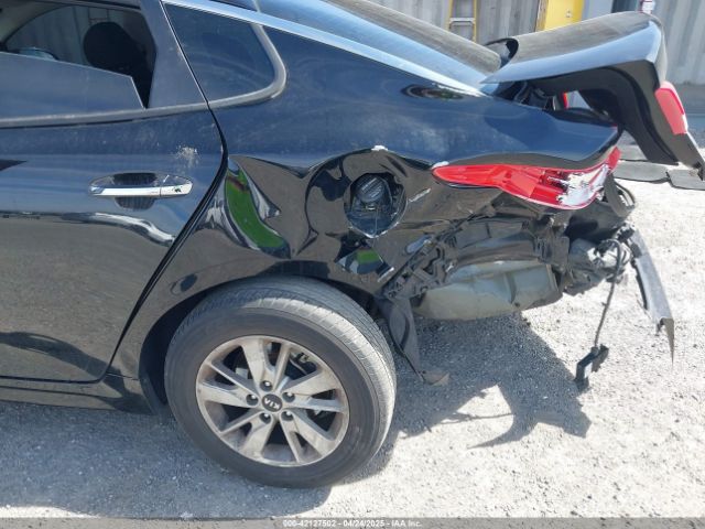 5XXGT4L35JG179378 KIA Optima Lx