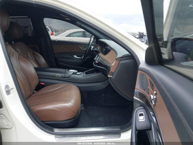WDDUG8CB2FA158230 Mercedes-Benz S 550