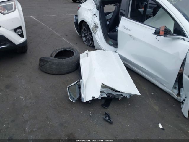 5YJ3E1EA4JF076099 Tesla Model 3 Long Range/mid Range