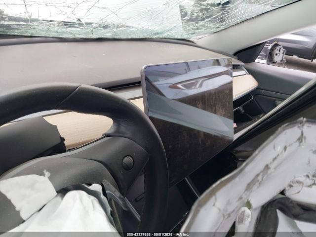 5YJ3E1EA4JF076099 Tesla Model 3 Long Range/mid Range