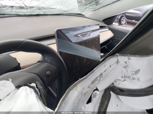 5YJ3E1EA4JF076099 Tesla Model 3 Long Range/mid Range