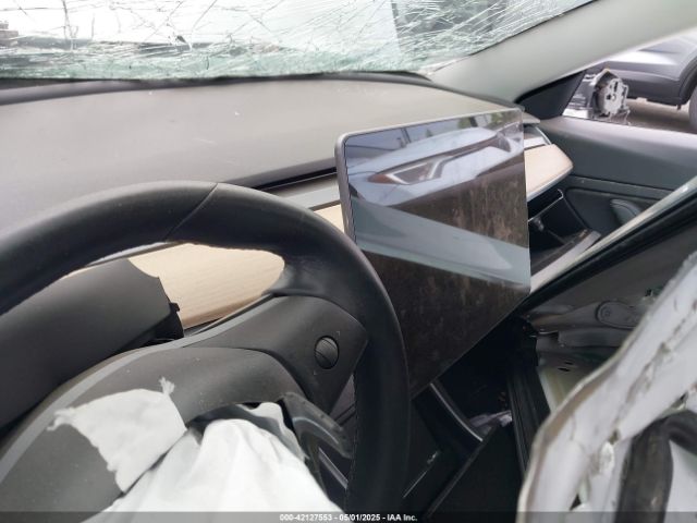 5YJ3E1EA4JF076099 Tesla Model 3 Long Range/mid Range