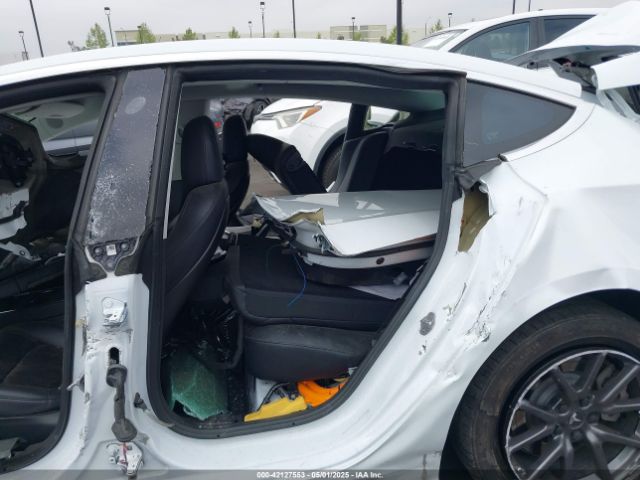 5YJ3E1EA4JF076099 Tesla Model 3 Long Range/mid Range