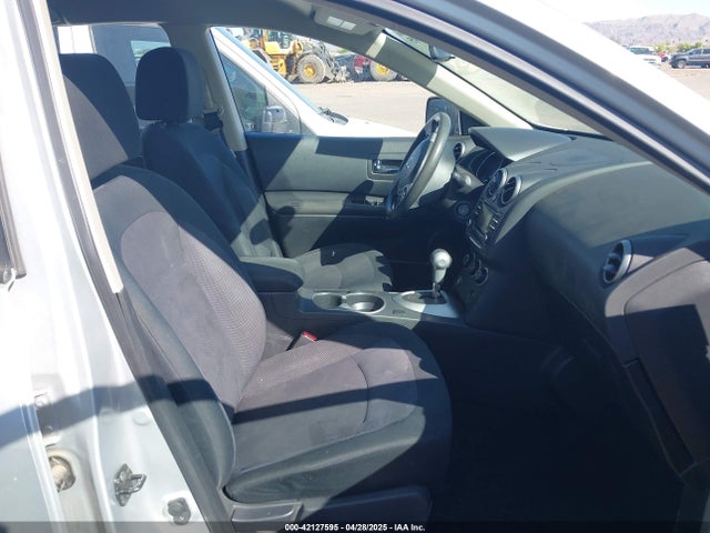 JN8AS5MT6FW656584 Nissan Rogue Select S