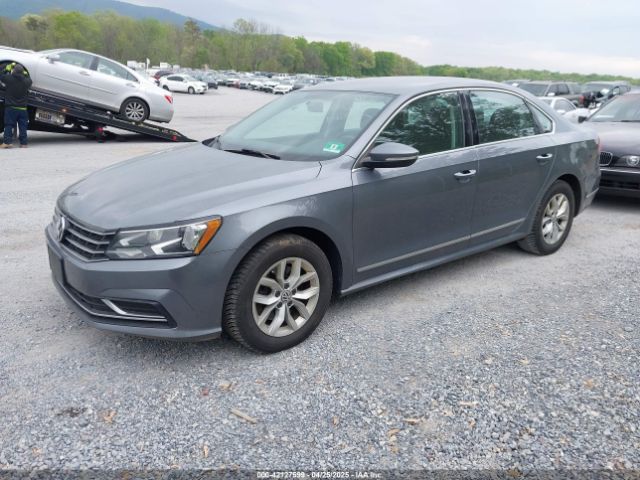 1VWAT7A39GC032948 Volkswagen Passat 1.8t S