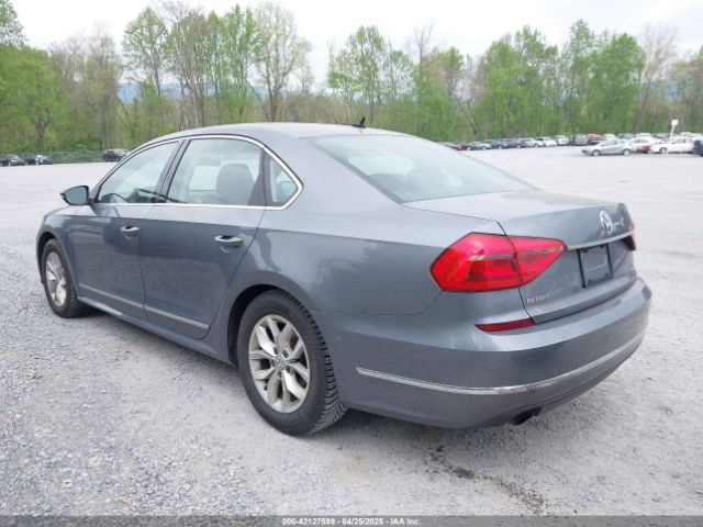 1VWAT7A39GC032948 Volkswagen Passat 1.8t S