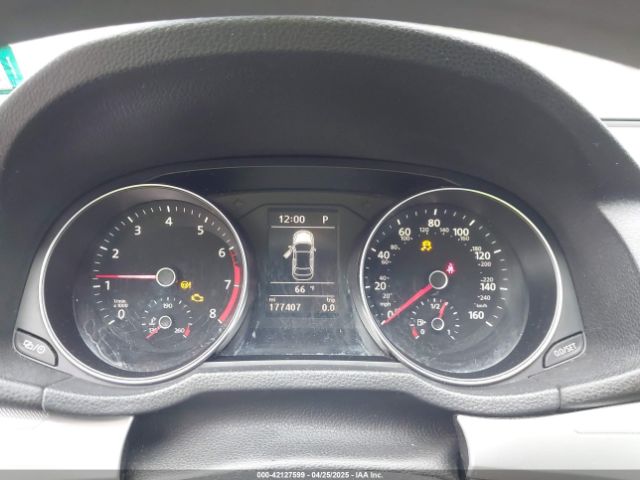 1VWAT7A39GC032948 Volkswagen Passat 1.8t S
