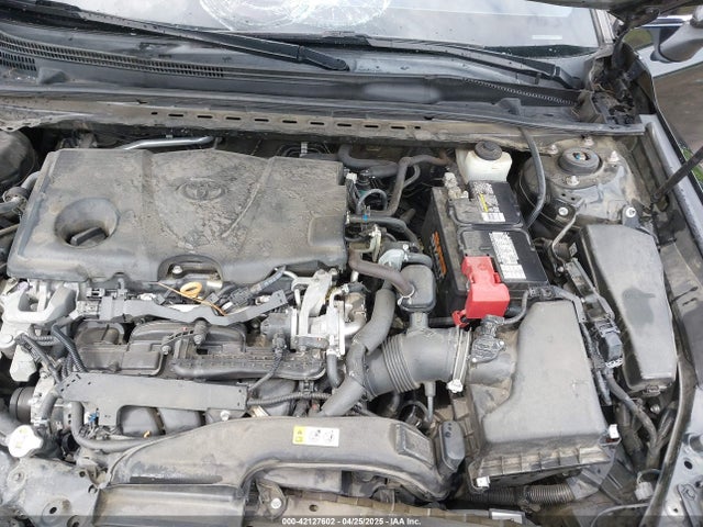 4T1B11HK8JU638309 Toyota CAMRY SE