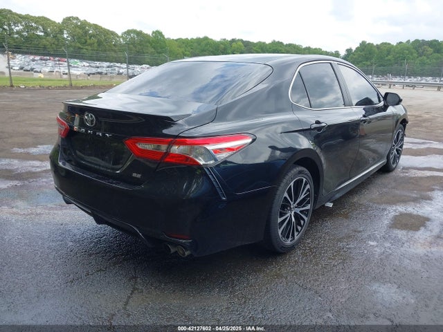 4T1B11HK8JU638309 Toyota CAMRY SE