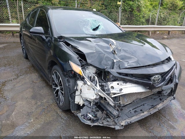 4T1B11HK8JU638309 Toyota CAMRY SE