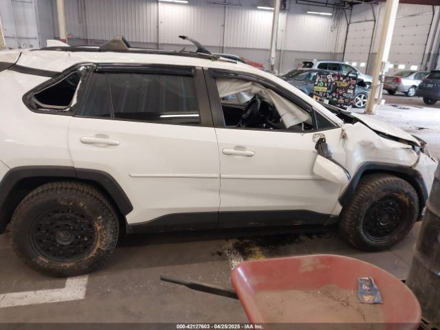 JTMG1RFV8KD503144 Toyota RAV4 LE
