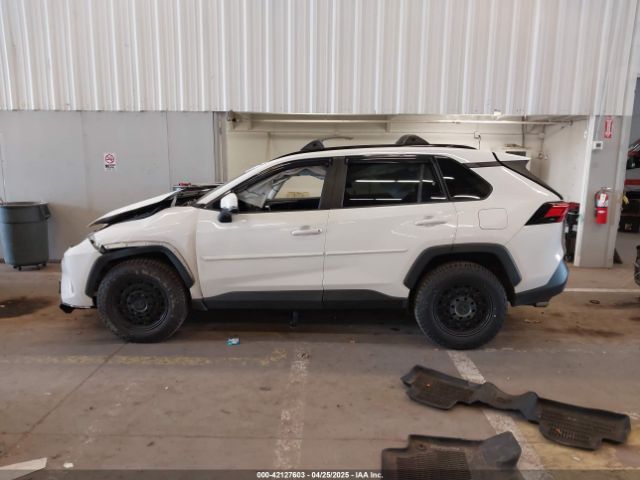 JTMG1RFV8KD503144 Toyota RAV4 LE