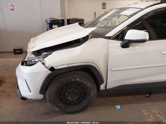JTMG1RFV8KD503144 Toyota RAV4 LE