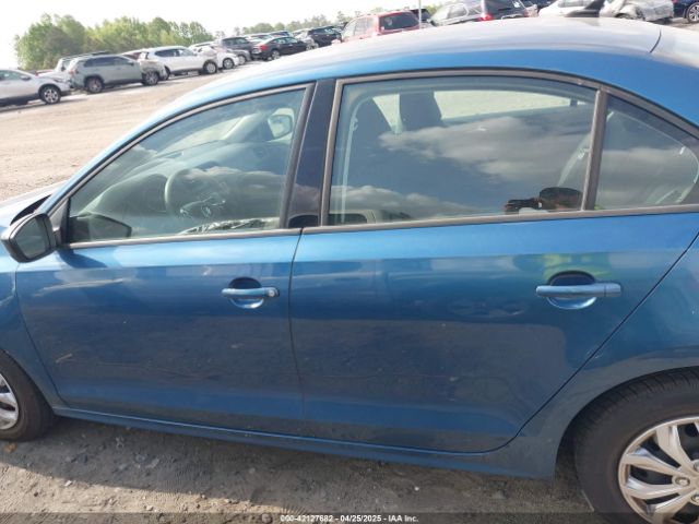 3VW267AJ6GM239810 Volkswagen Jetta 1.4t S