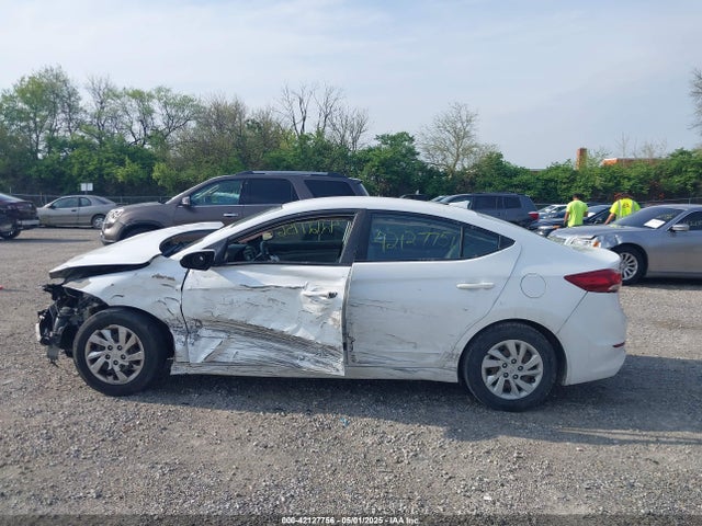 Hyundai ELANTRA SE 2017 5NPD74LF2HH209629 Image 13