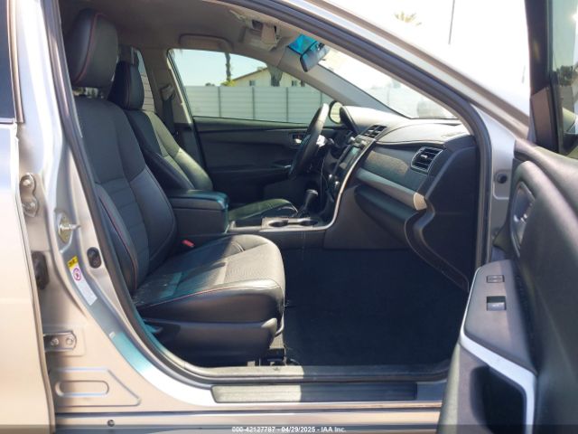 4T1BF1FKXHU374668 Toyota CAMRY SE