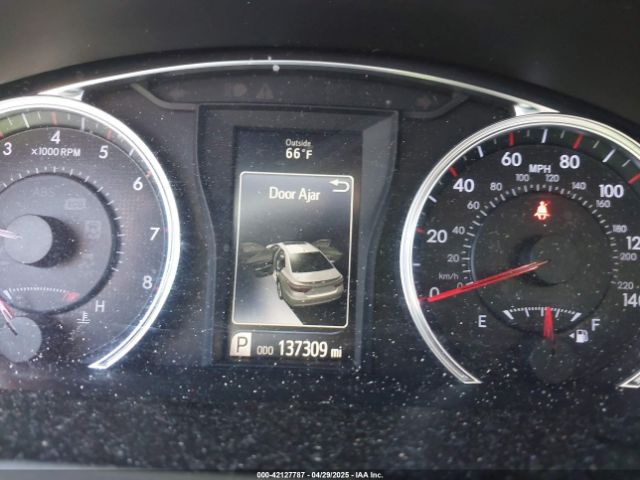 4T1BF1FKXHU374668 Toyota CAMRY SE