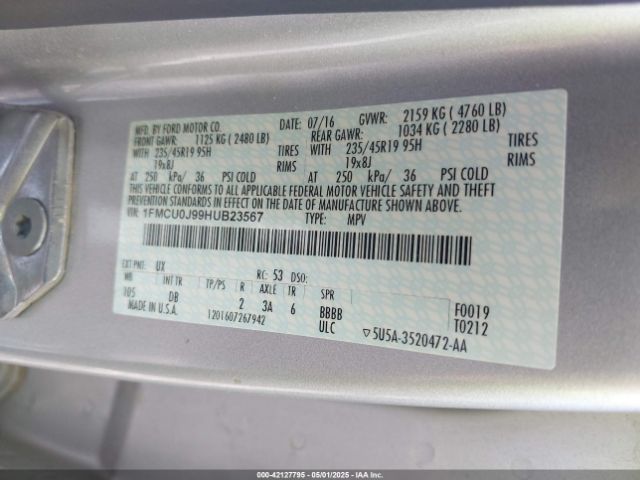 1FMCU0J99HUB23567 Ford Escape Titanium
