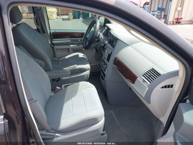 2010 CHRYSLER TOWN & COUNTRY 2A4RR5D17AR435516 Photo 4