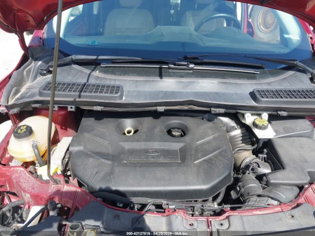 1FMCU0J91JUD40746 Ford Escape Titanium