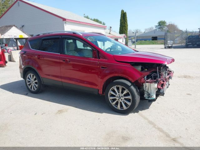 1FMCU0J91JUD40746 Ford Escape Titanium
