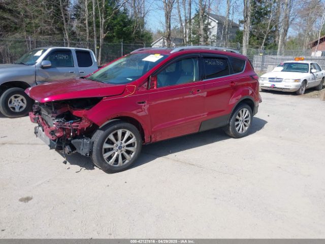 1FMCU0J91JUD40746 Ford Escape Titanium