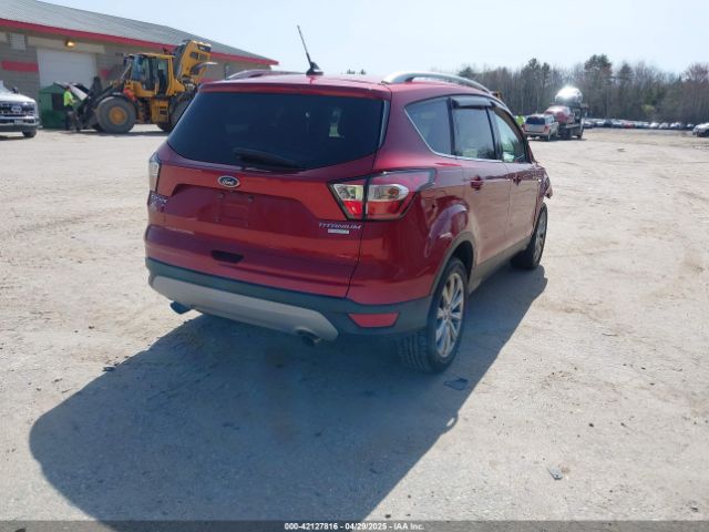 1FMCU0J91JUD40746 Ford Escape Titanium