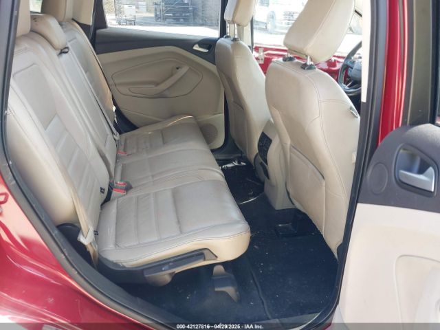 1FMCU0J91JUD40746 Ford Escape Titanium