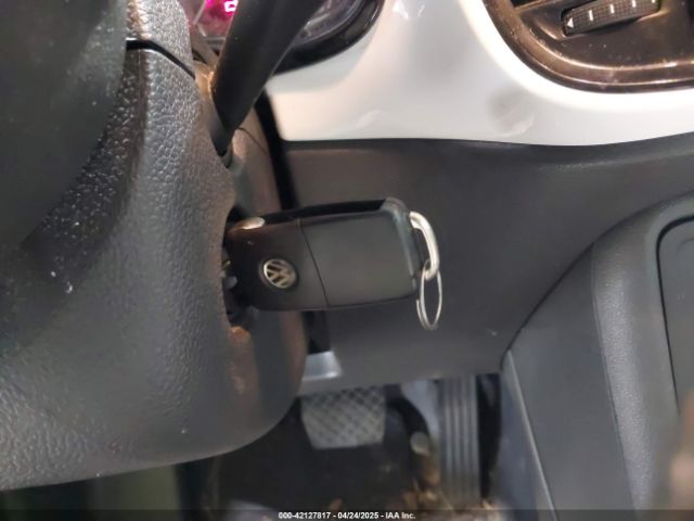 3VWF17AT0FM601159 Volkswagen Beetle 1.8t Classic