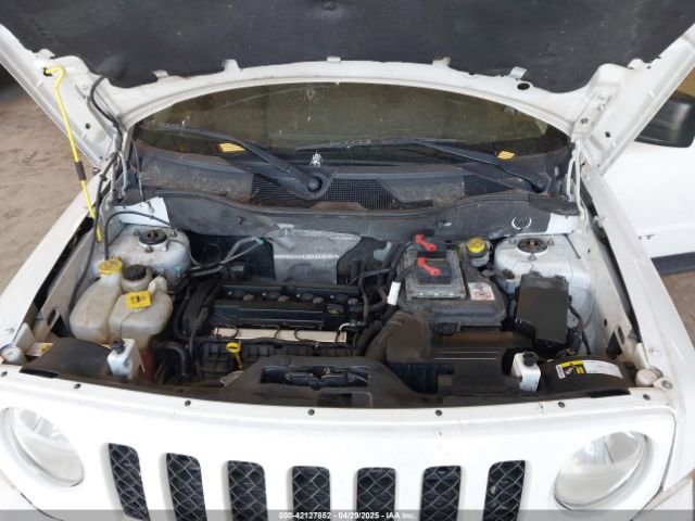 1C4NJPBA2GD529003 Jeep Patriot Sport