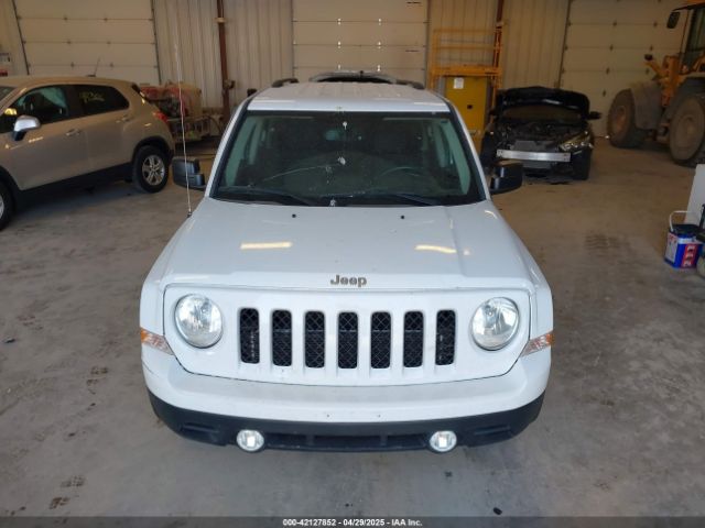 1C4NJPBA2GD529003 Jeep Patriot Sport