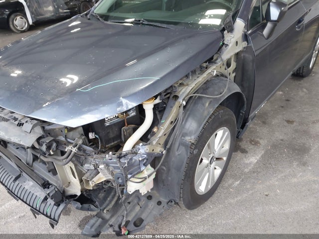 Subaru Outback 2.5i Premium 2015 4S4BSACC5F3217609 Image 18