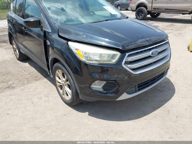 1FMCU0GD7HUA75823 Ford ESCAPE SE