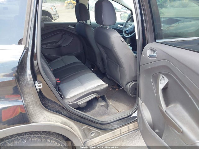 1FMCU0GD7HUA75823 Ford ESCAPE SE