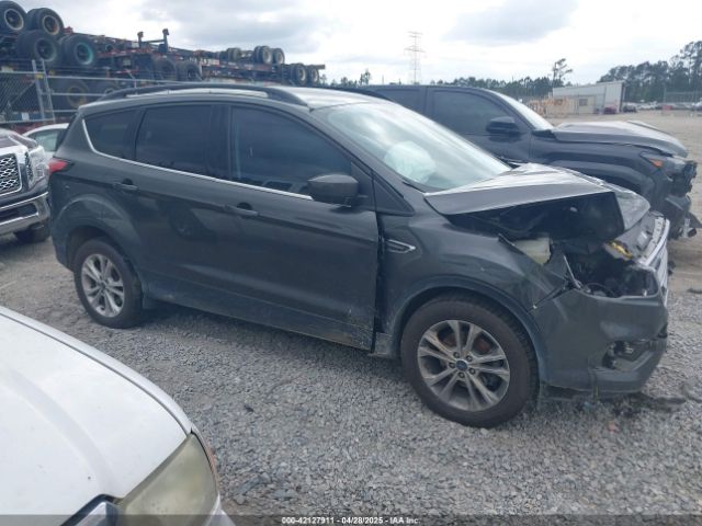 1FMCU0GD8HUE00754 Ford ESCAPE SE