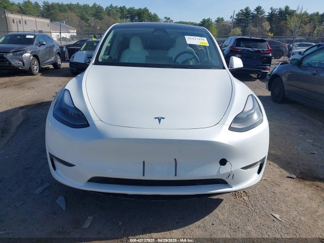 7SAYGDEE6RA269435 Tesla 2024