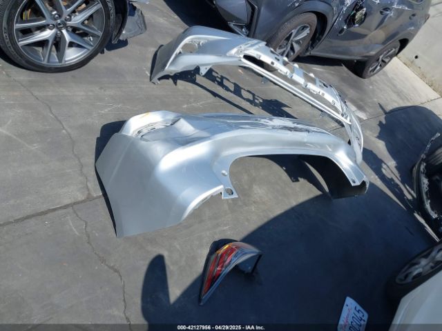 JTHKD5BH5F2236734 Lexus CT 200H