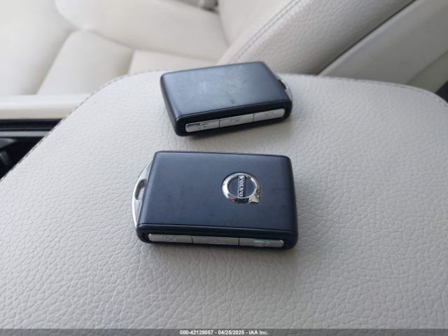 YV4A22PK7G1038750 Volvo Xc90 T6 Momentum