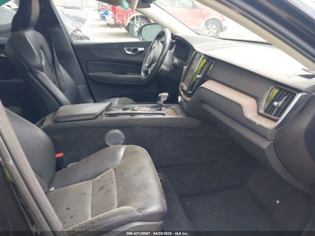 2021 VOLVO XC60 YV4102RKXM1739748 Photo 4
