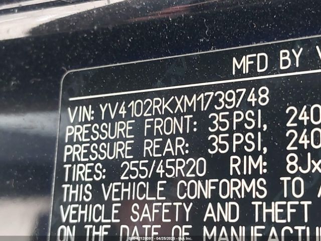 2021 VOLVO XC60 YV4102RKXM1739748 Photo 8