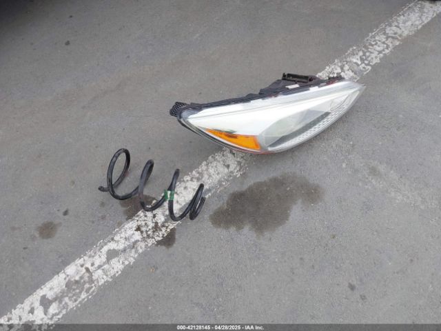 1FADP3K21GL271306 Ford FOCUS SE