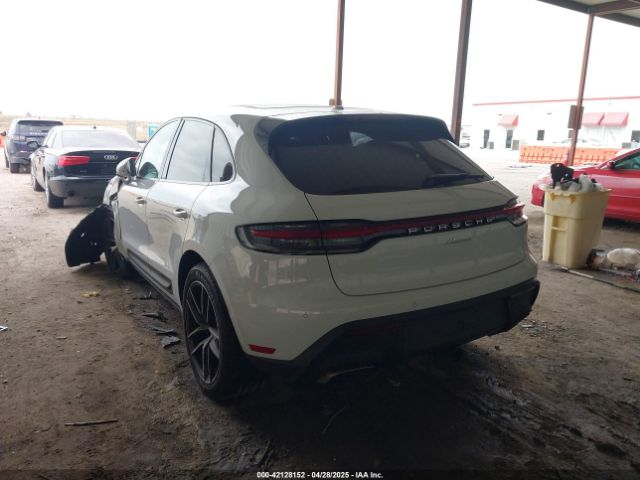 2024 PORSCHE MACAN WP1AA2A59RLB15956 Photo 2