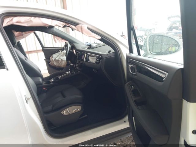 2024 PORSCHE MACAN WP1AA2A59RLB15956 Photo 4