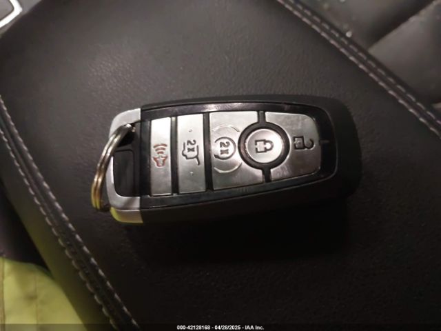 1FMCU9H68NUA43382 Ford ESCAPE SEL